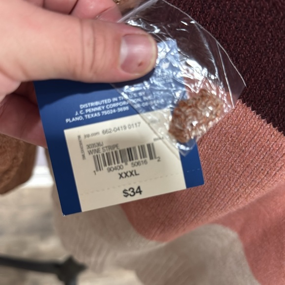 Sweater - Picture 5 of 6